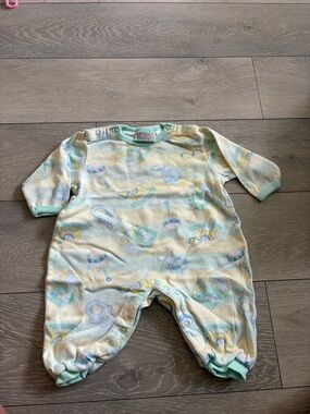 Unbranded Pastel Yellow & Mint Baby Footed One-Piece
